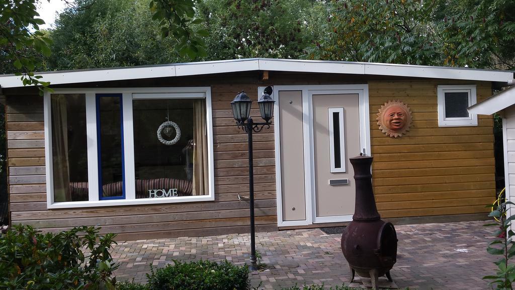 Bed And Breakfast Bij Hooisma Kampen Bagian luar foto